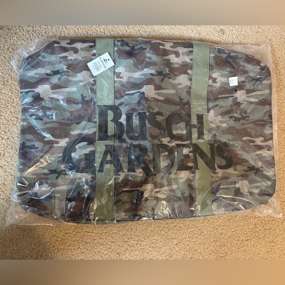 Camouflage Camo Busch Garden Duffle Gym Men's Bag